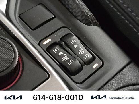 Used 2024 Subaru Forester Premium AWD/4WD image 32