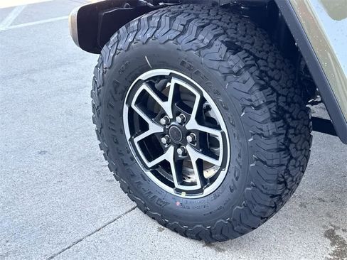 New 2026 Jeep Wrangler Unlimited Rubicon image 9