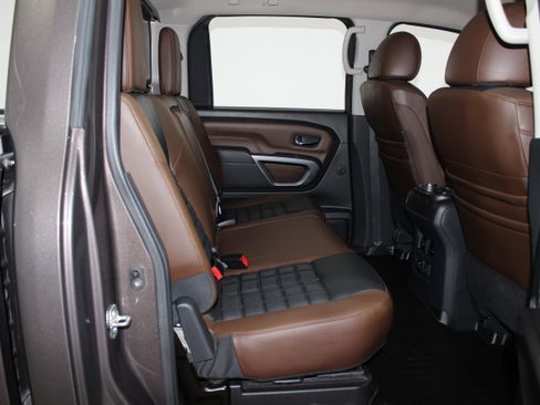 Used 2018 Nissan Titan Platinum Reserve w/ Platinum Utility Package image 32