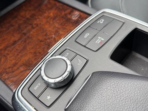 Used 2014 Mercedes-Benz GL 550 4MATIC image 95