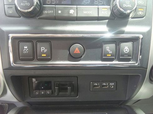 Used 2019 Nissan Titan PRO-4X w/ Pro-4x Convenience Package AWD/4WD image 27