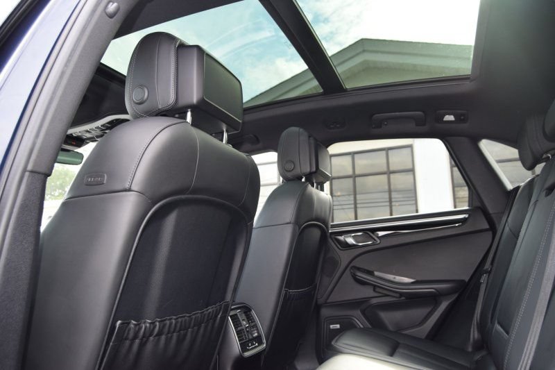 Used 2019 Porsche Macan AWD/4WD image 33