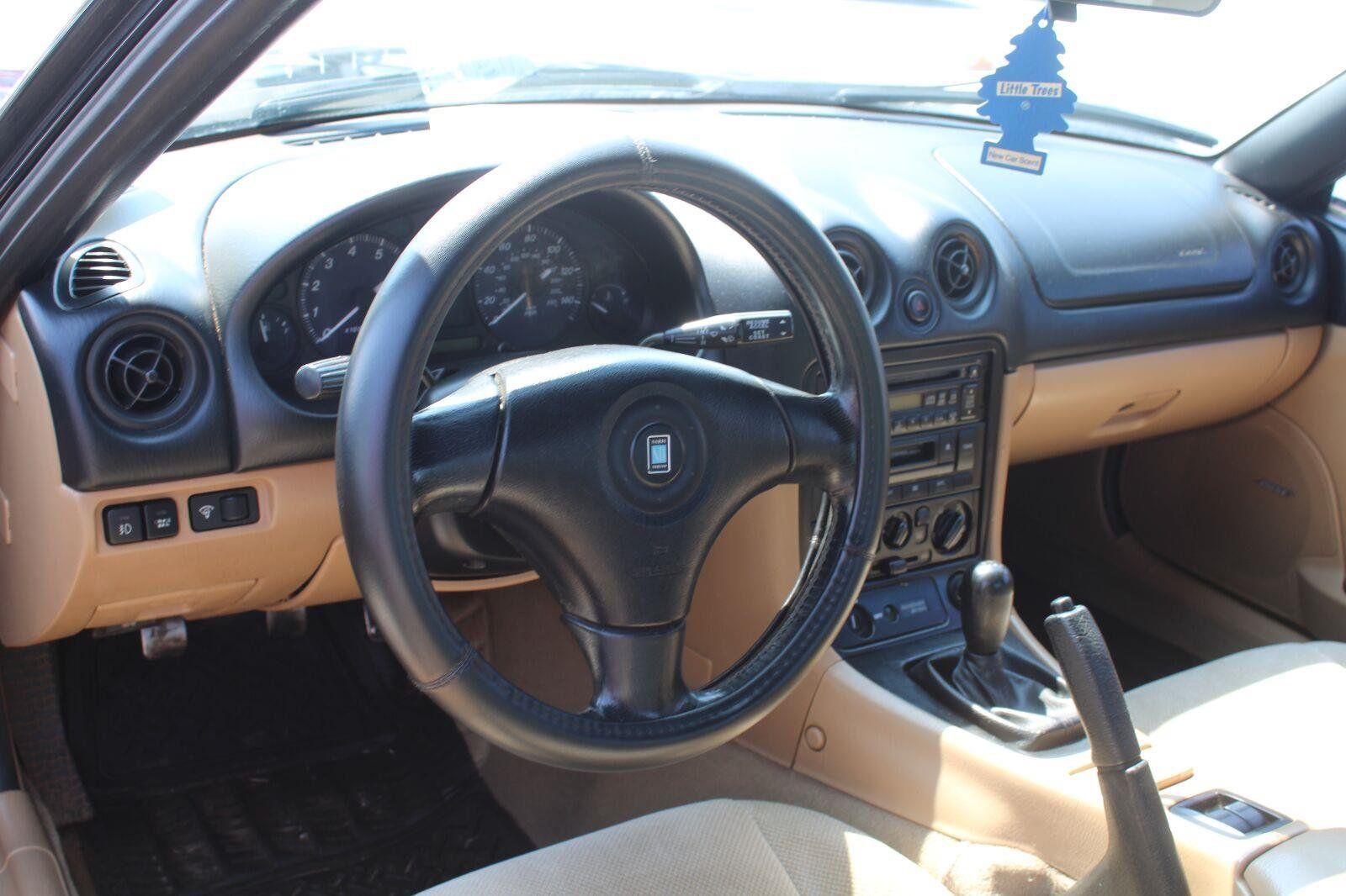 Used 1999 MAZDA MX-5 Miata RWD image 9