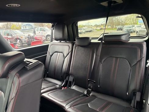 Used 2022 Ford Expedition Max Limited w/ Equipment Group 303A image 10