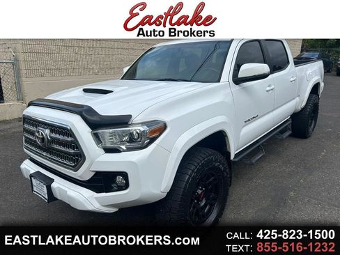 Used 2016 Toyota Tacoma TRD Sport w/ Premium & Technology Package AWD/4WD image 1