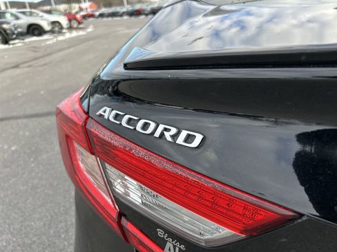 Used 2019 Honda Accord Sport image 11