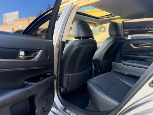 Used 2016 Lexus GS 200t RWD image 19