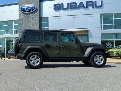 Used 2021 Jeep Wrangler Unlimited Sport image 8