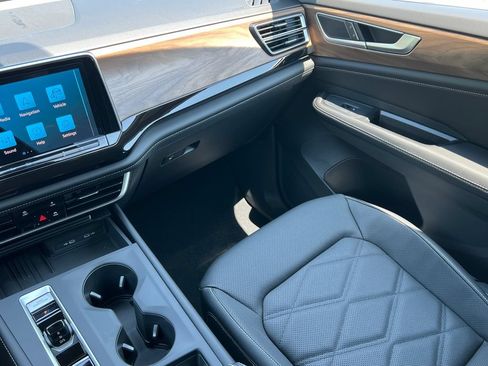 New 2026 Volkswagen Atlas SE AWD/4WD image 32