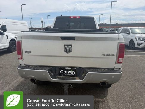 Used 2017 RAM 1500 Laramie w/ Convenience Group AWD/4WD image 9