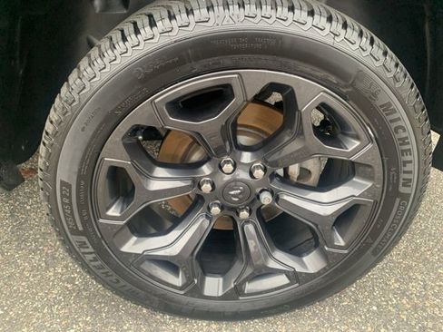 Used 2021 RAM 1500 Limited w/ Night Edition image 17