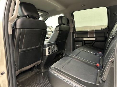 Used 2017 Ford F250 Lariat w/ Chrome Package image 32