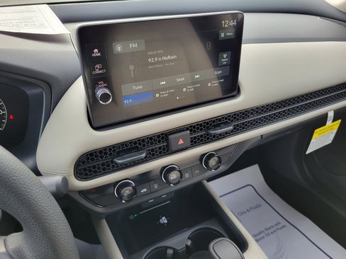 Certified 2026 Honda HR-V LX image 27