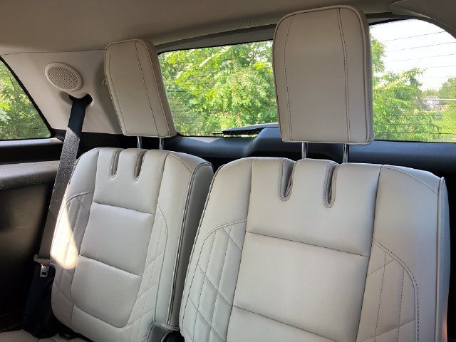 Used 2016 Ford Explorer Platinum AWD/4WD image 11