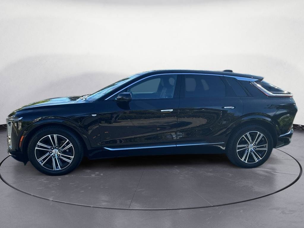 Used 2024 Cadillac Lyriq Luxury RWD image 4