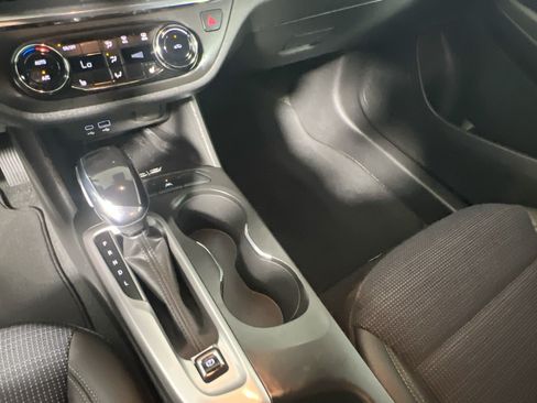 Used 2025 Buick Envista Preferred w/ Convenience I Package FWD image 25