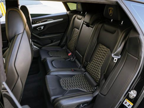 Used 2019 Lamborghini Urus image 35