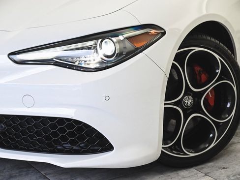 Used 2022 Alfa Romeo Giulia Veloce image 41