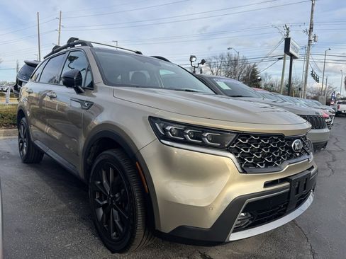 Used 2021 Kia Sorento SX Prestige image 3