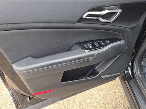 Used 2024 Kia Sportage EX image 18