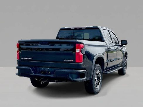 Used 2023 Chevrolet Silverado 1500 ZR2 w/ Technology Package AWD/4WD image 8