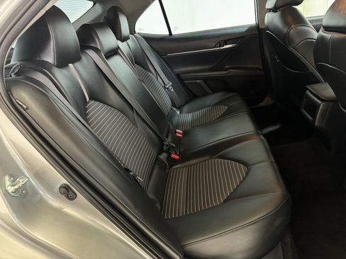 Used 2022 Toyota Camry SE image 29