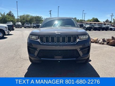 New 2026 Jeep Grand Cherokee Laredo w/ Trailer Tow Package AWD/4WD image 10