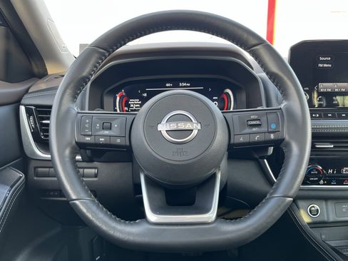 Used 2023 Nissan Rogue Platinum w/ Platinum Premium Package image 21