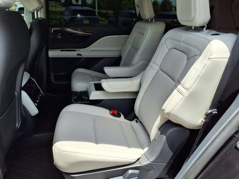 Used 2026 Lincoln Aviator Reserve w/ Jet Appearance Package RWD image 22