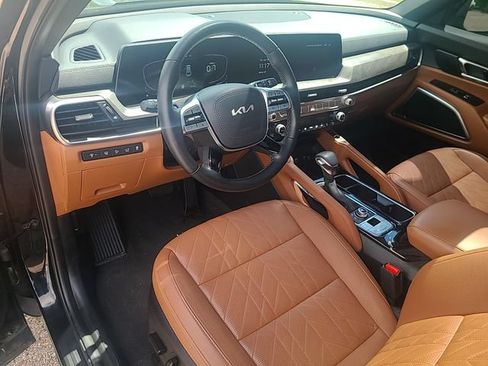 Used 2025 Kia Telluride AWD image 14