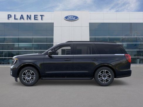 New 2025 Ford Expedition Active image 3