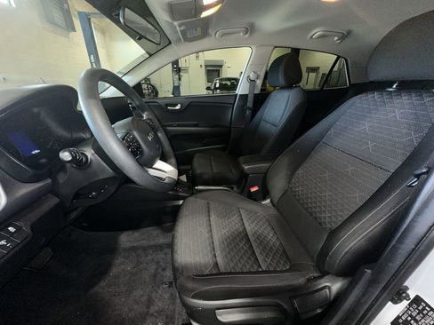 Used 2022 Kia Rio S image 13