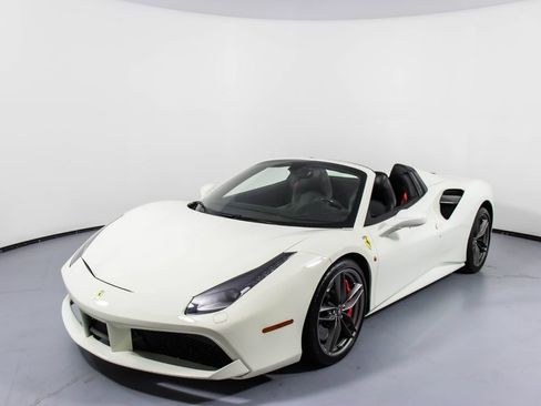 Certified 2019 Ferrari 488 Spider RWD image 10