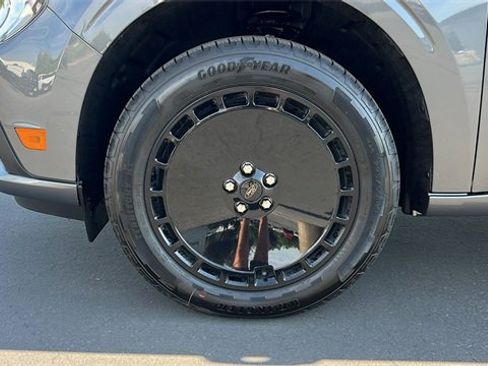 New 2025 Ford Maverick Lobo image 10