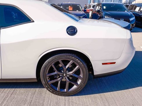 Used 2019 Dodge Challenger GT w/ Plus Package RWD image 8