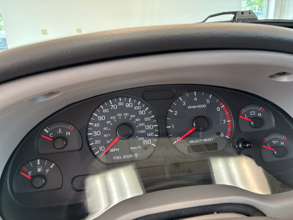 Used 2004 Ford Mustang GT RWD image 16