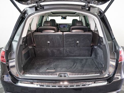 Certified 2026 Mercedes-Benz GLS 450 4MATIC image 8