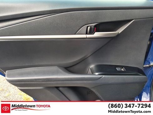 Used 2025 Toyota Camry SE FWD image 28