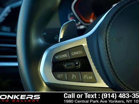 Used 2022 BMW X6 xDrive40i w/ Executive Package image 38