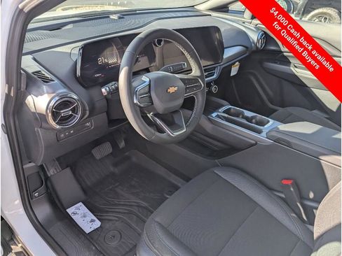 New 2026 Chevrolet Equinox EV LT w/ Comfort Package AWD/4WD image 13