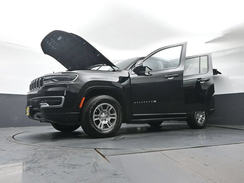Used 2023 Jeep Wagoneer 4WD w/ Convenience Group I image 47