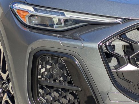 Used 2025 Audi SQ5 Premium Plus image 25