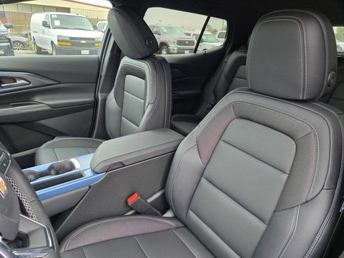 New 2026 Chevrolet Equinox EV LT w/ LPO, Blackout Package image 22