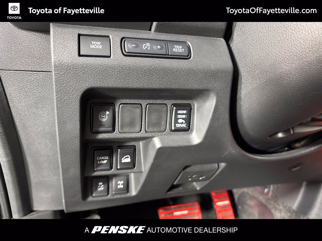 Used 2022 Nissan Frontier PRO-4X AWD/4WD image 29