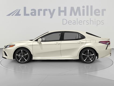 Used 2019 Toyota Camry XSE w/ Driver Assist Package FWD image 3