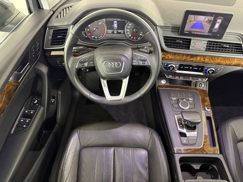 Used 2018 Audi Q5 2.0T Premium Plus w/ Premium Plus Package image 24