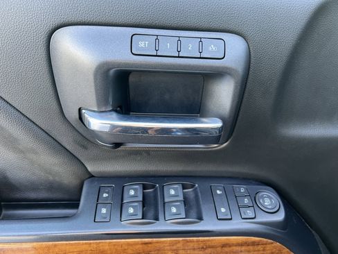 Used 2019 Chevrolet Silverado 2500 High Country w/ Duramax Plus Package image 16