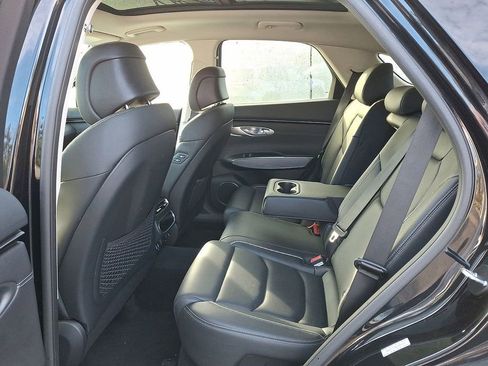 Used 2025 Genesis GV70 2.5T Advanced w/ Advanced Package image 20