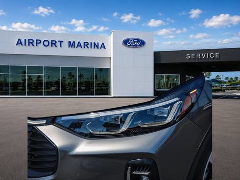 Certified 2023 Ford Escape Platinum w/ Premium Technology Package FWD image 6