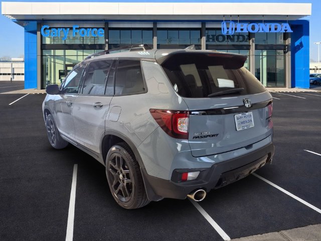 Used 2024 Honda Passport Black Edition image 3